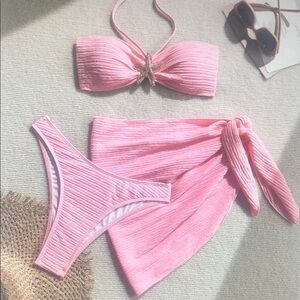 Chic Pink Bandeau Bikini Set with Starfish Accent